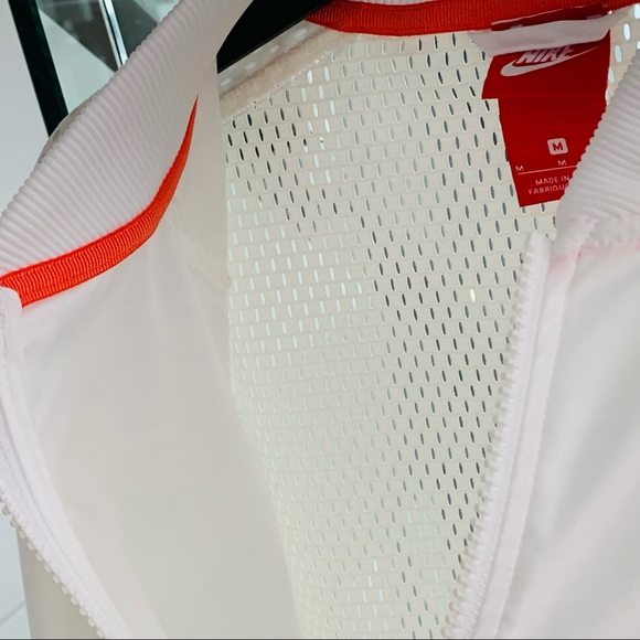Nike Women’s Mesh Jacket - Size M - Picture 4 of 7